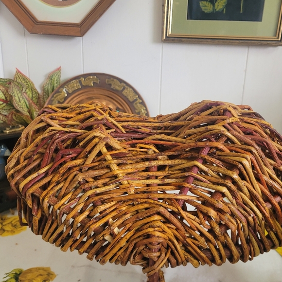 Vintage Wicker Butt Basket Willow - Picture 4 of 8